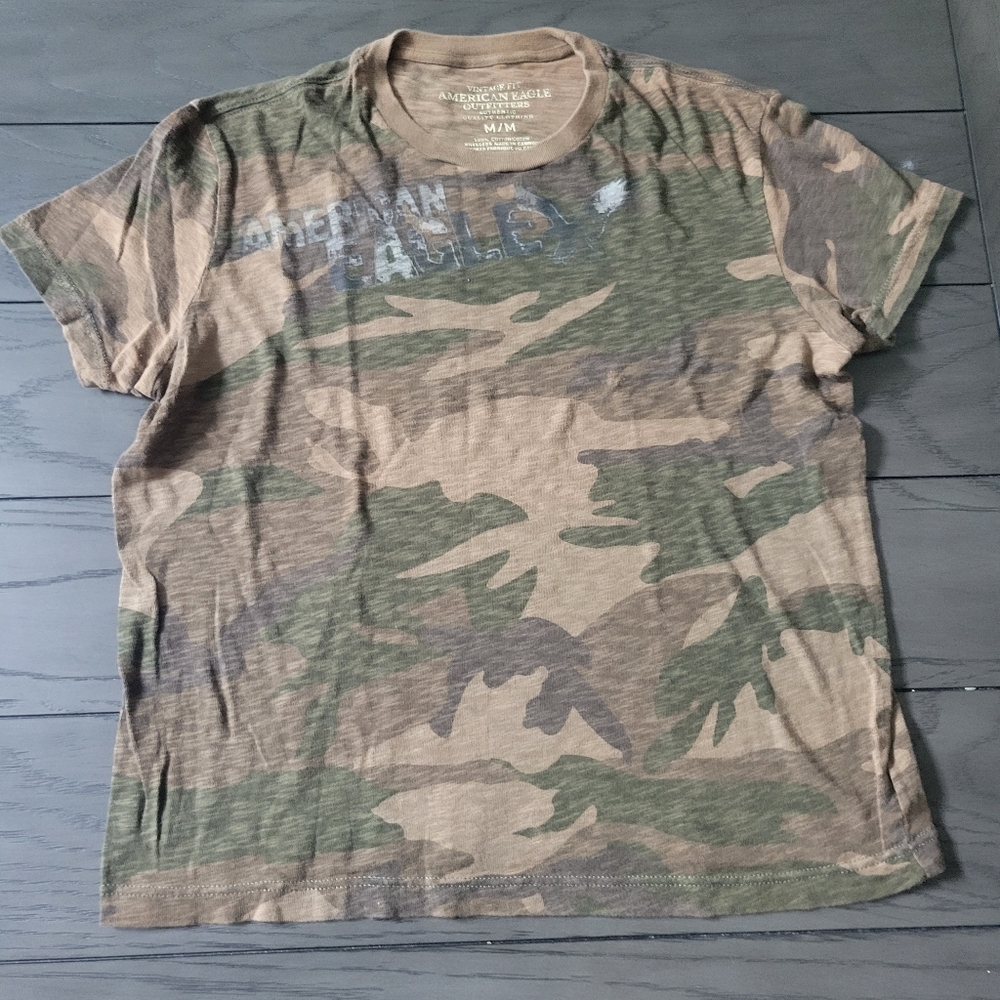 American eagle Outfitters camo shirt M